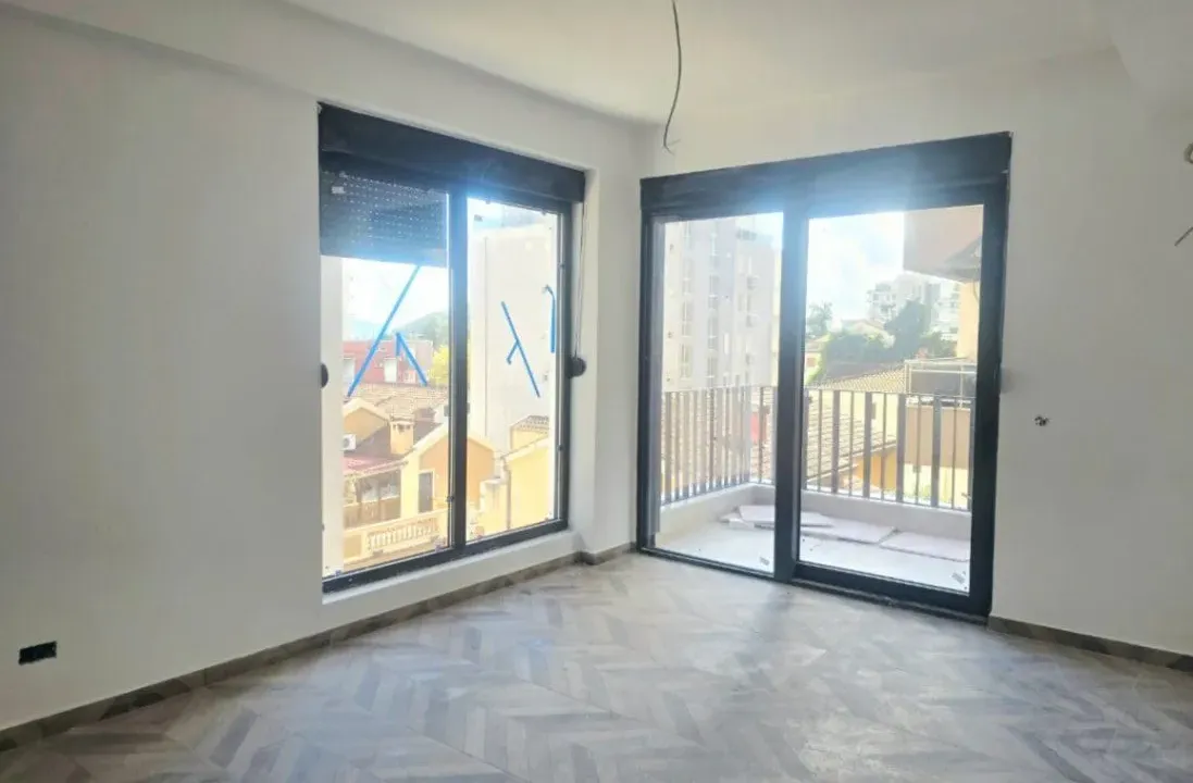Prodaja, dvosoban stan, 71m², Gospoština, Budva