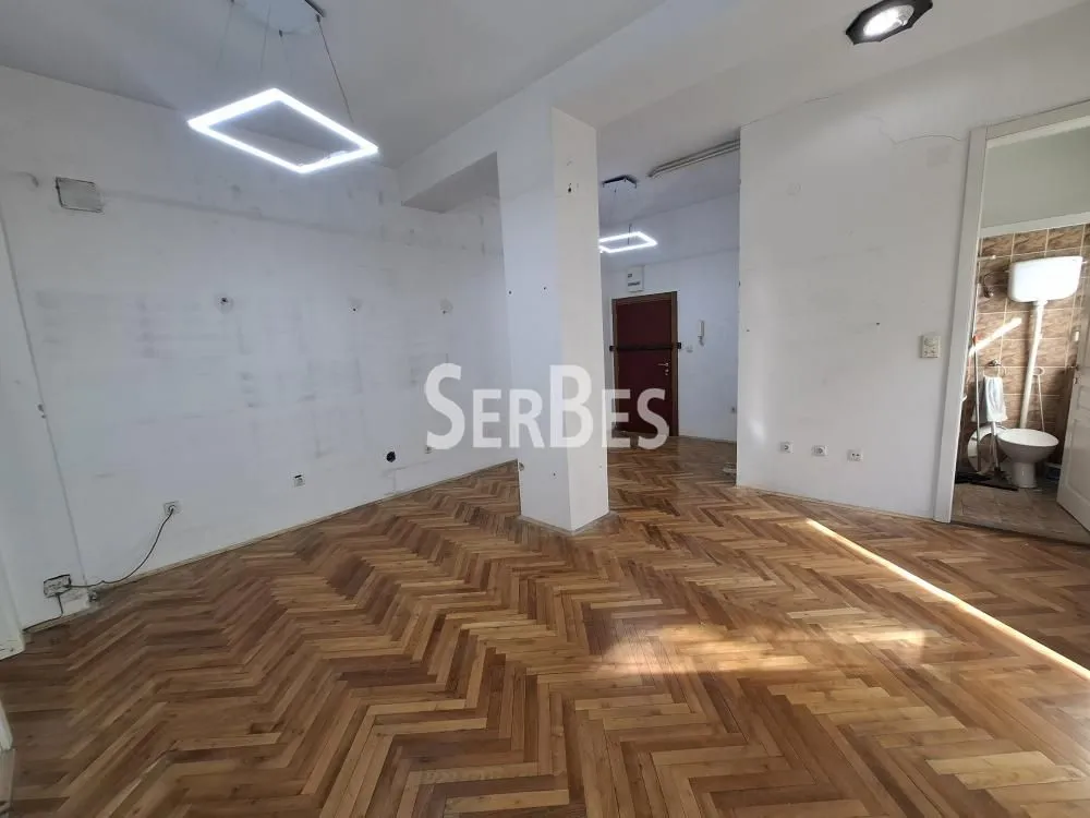 Prodaja, dvosoban stan, 56m², Bulevar Oslobodjenja, Novi Sad Sve Podlokacije