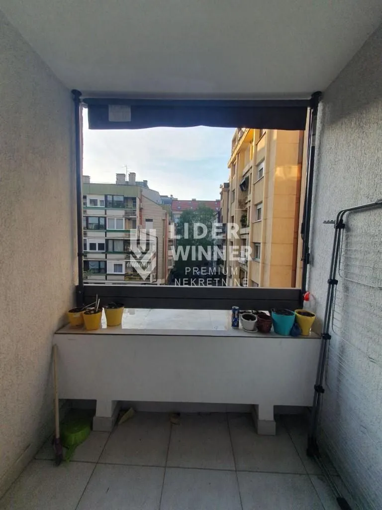 Sale, three bedroom apartment, 76m², Vračar Sve Podlokacije, Beograd