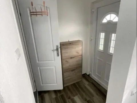 Rent, one bedroom apartment, 35m², Marići, Tivat - image 2