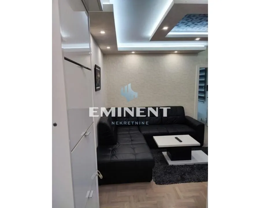 Rent, two bedroom apartment, 42m², Crveni Krst, Beograd