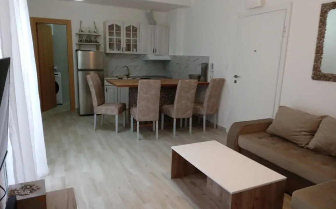 Rent, one bedroom apartment, 54m², Dobrota, Kotor