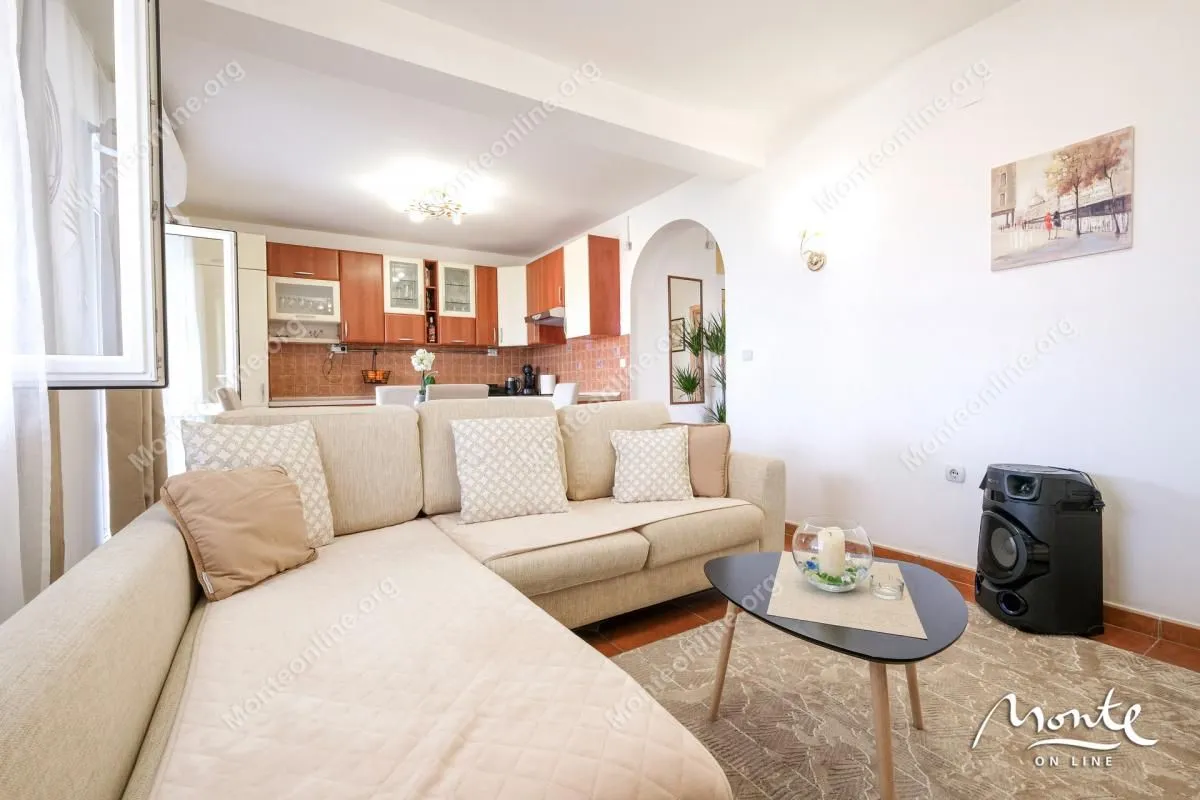 Prodaja, kuća, 210m², Krašići, Tivat