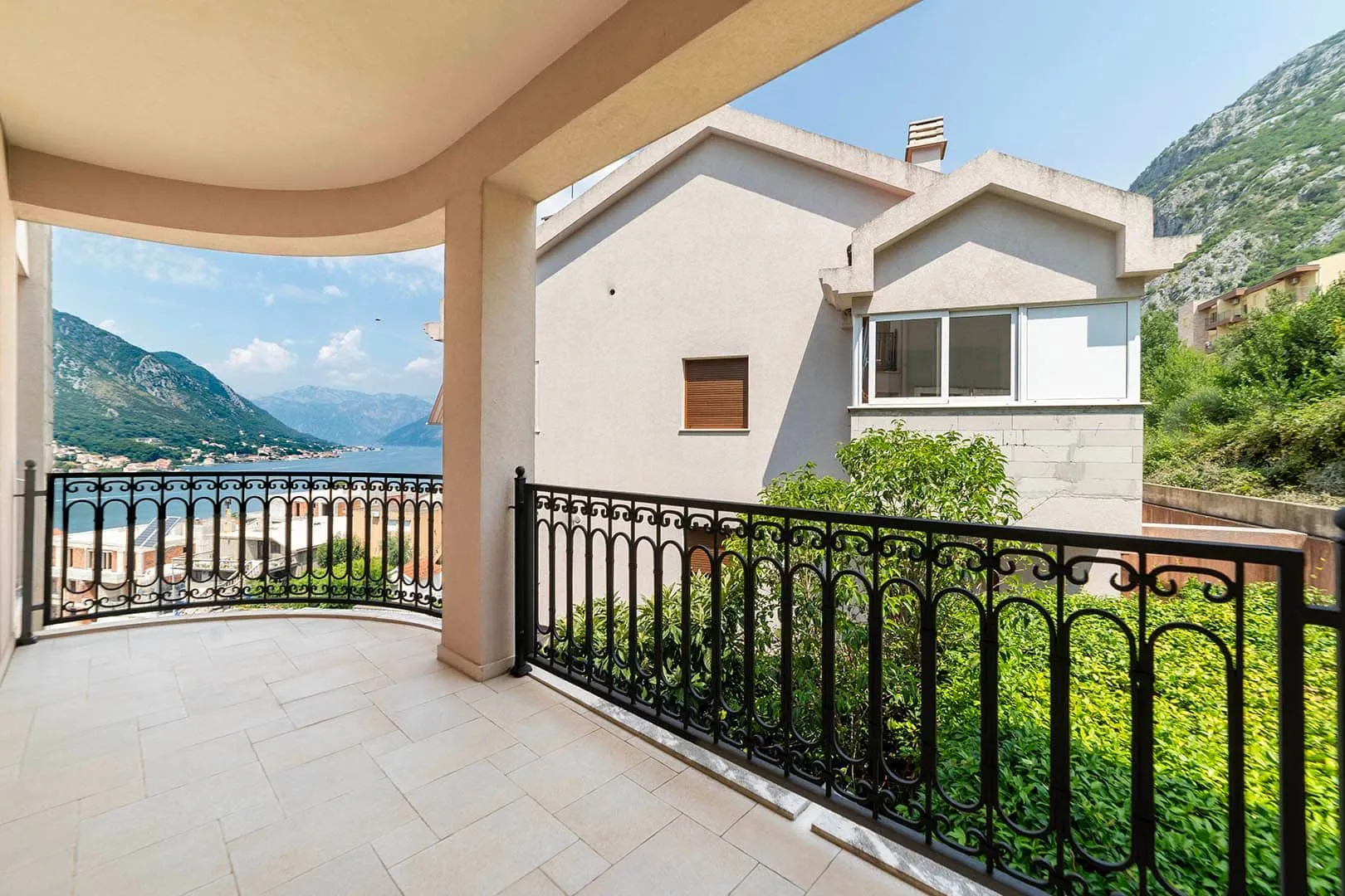 Sale, house, 507m², Dobrota, Kotor