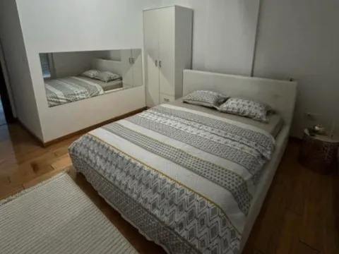 Rent, one bedroom apartment, 51m², Stari Aerodrom, Podgorica