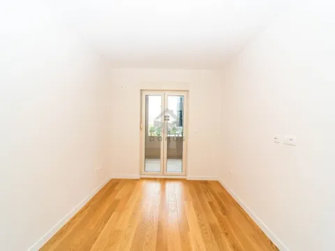 Rent, office space, 49m², Central Point, Podgorica - image 3