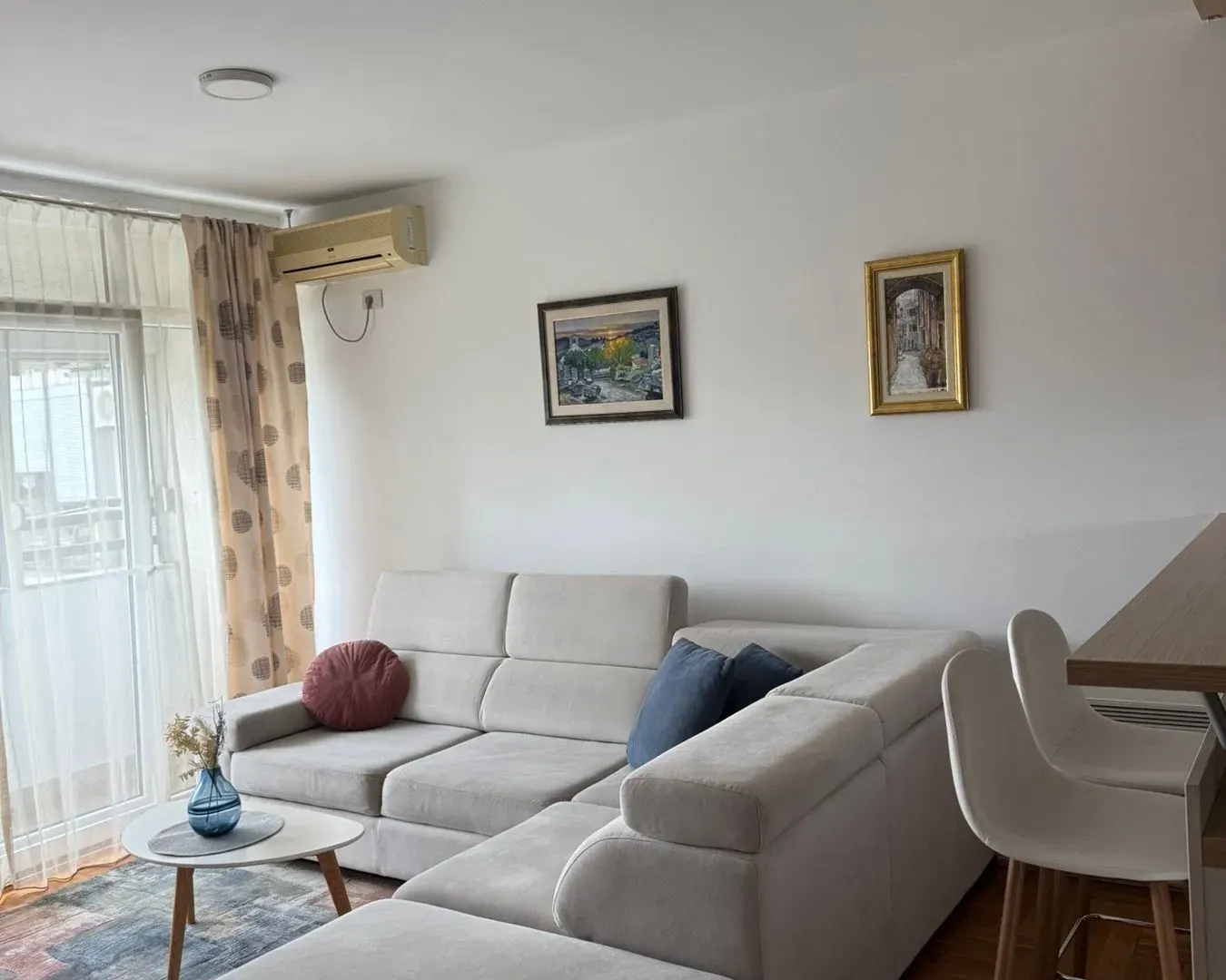 Izdavanje, dvosoban stan, 56m², City Kvart, Podgorica