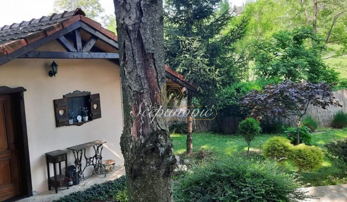 Prodaja, kuća, 191m², Petrovaradin, Novi Sad
