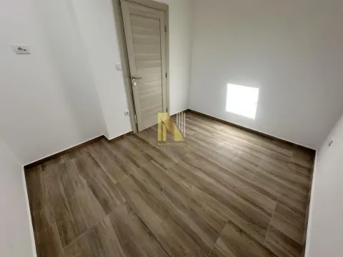 Prodaja, dvosoban stan, 55m², Centar, Inđija - image 9