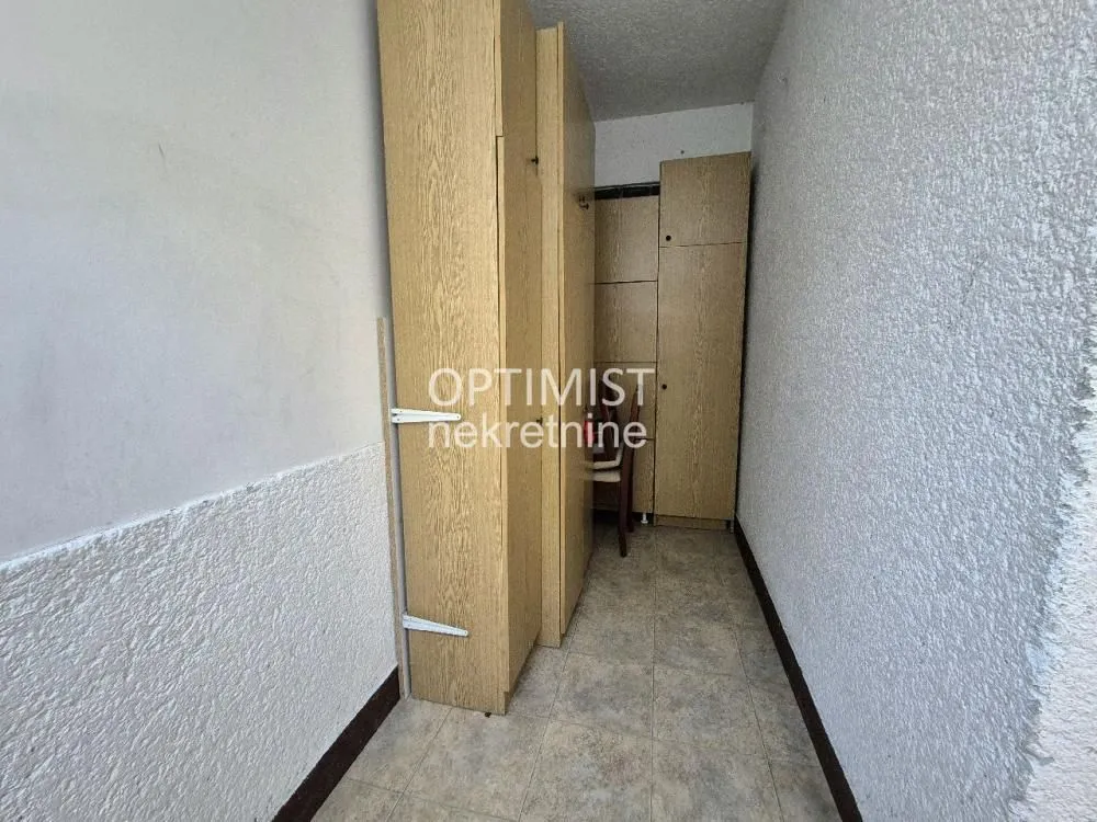 Izdavanje, dvosoban stan, 57m², Banovo Brdo, Beograd