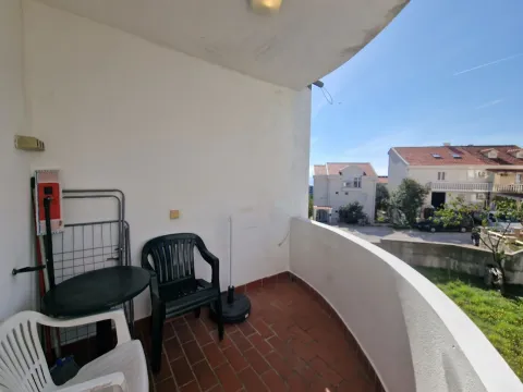Sale, two bedroom apartment, 56m², Bečići, Budva - image 2