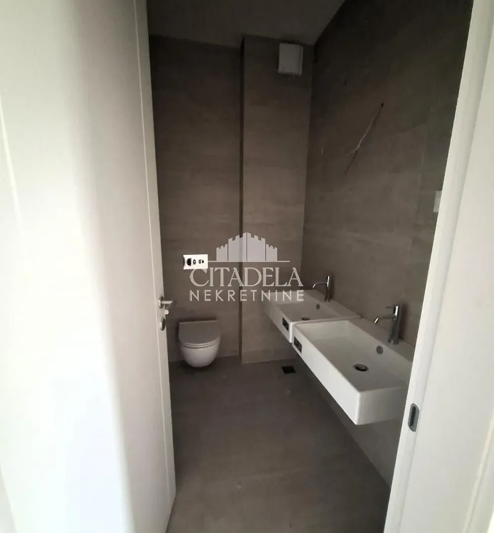 Sale, four bedroom apartment, 115m², Čukarica, Beograd