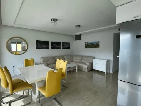 Izdavanje, dvosoban stan, 120m², Kumbor, Herceg Novi - image 4