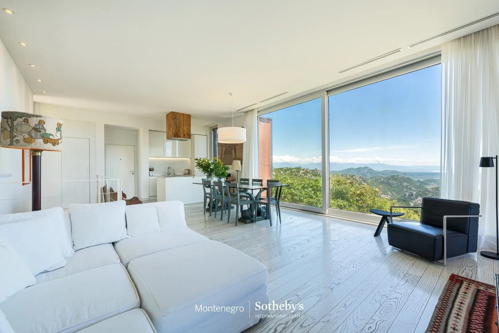 Prodaja, kuća, 250m², Đinovići, Cetinje