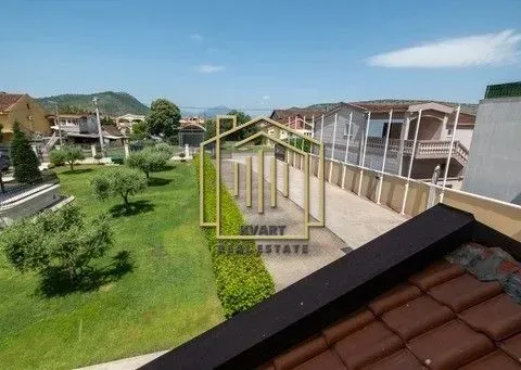 Izdavanje, poslovni prostor, 250m², Gornja Gorica, Podgorica - image 11