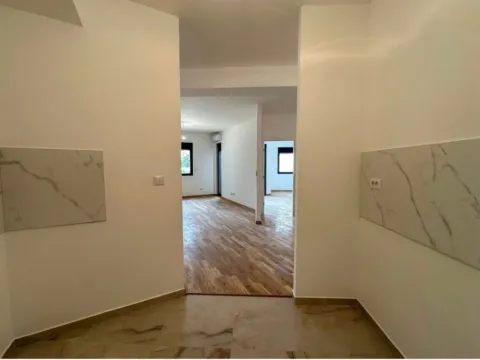 Sale, one bedroom apartment, 57m², City Kej, Podgorica - image 4