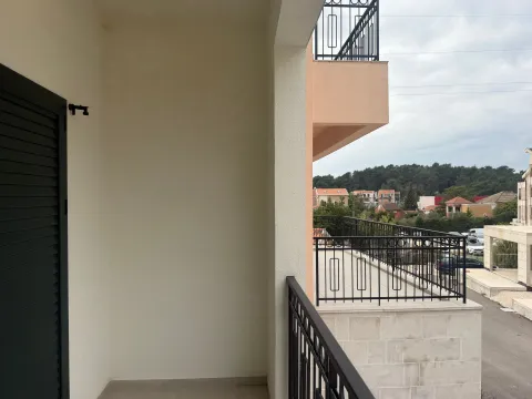 Sale, one bedroom apartment, 45m², Dumidran, Tivat - image 1