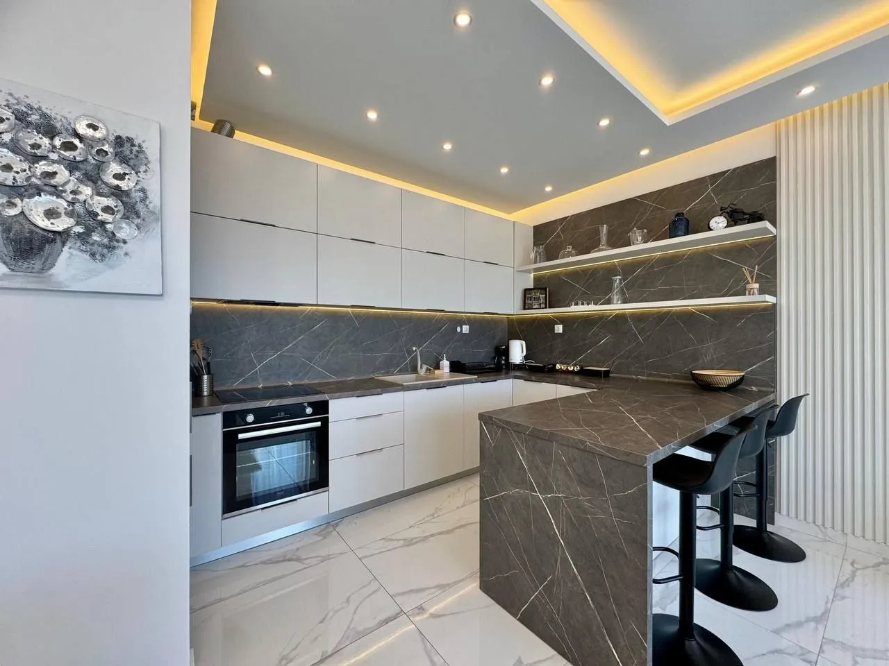 Rent, two bedroom apartment, 89m², Bečići, Budva