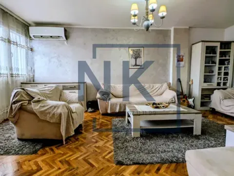 Rent, three bedroom apartment, 100m², Pejton, Podgorica - image 4