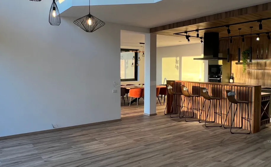 Prodaja, kuća, 480m², Kavač, Kotor