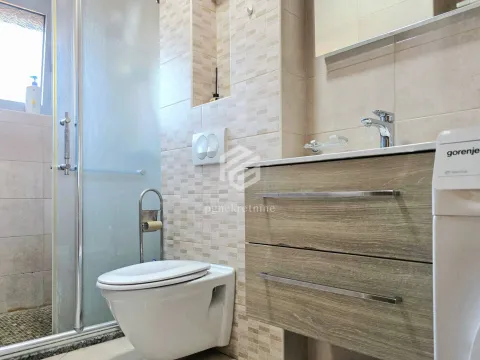 Izdavanje, dvosoban stan, 76m², Stari Aerodrom, Podgorica - image 17