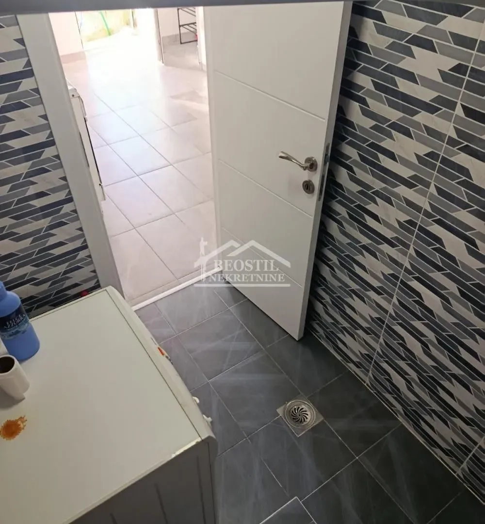 Izdavanje, jednosoban stan, 32m², Zvezdara Sve Podlokacije, Beograd