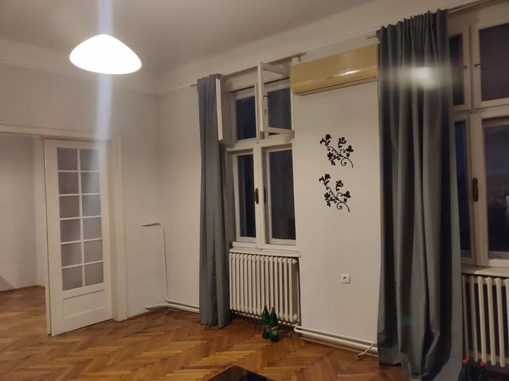 Izdavanje, četvorosoban stan, 100m², Stari Grad, Beograd