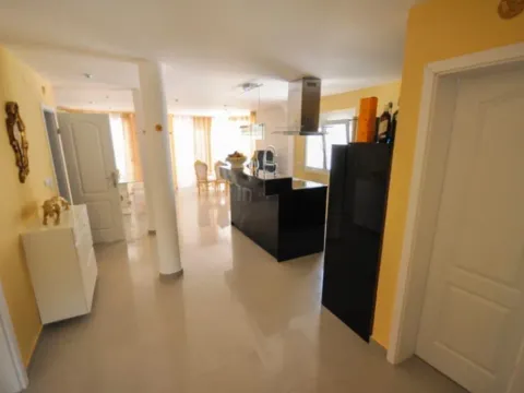 Prodaja, kuća, 450m², Bar, Crna Gora - image 12