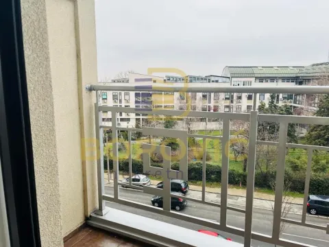 Rent, two bedroom apartment, 50m², Karaburma, Palilula Sve Podlokacije - image 11