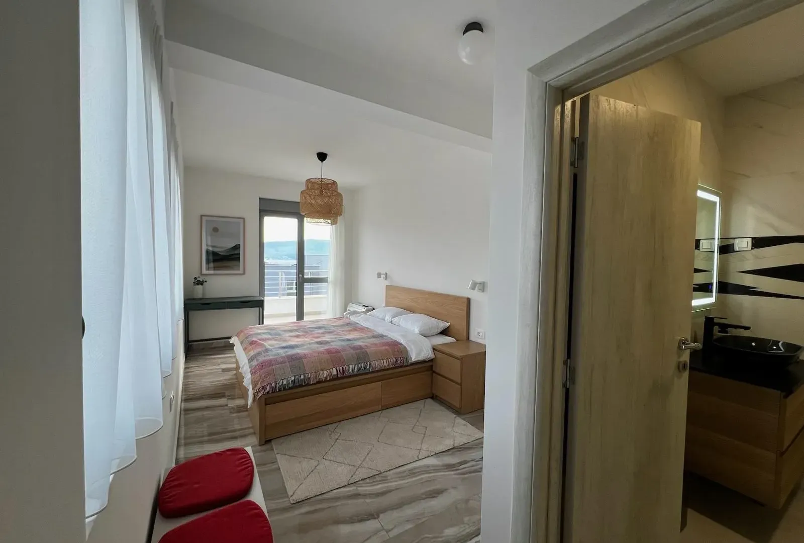 Rent, three bedroom apartment, 86m², Centar, Tivat