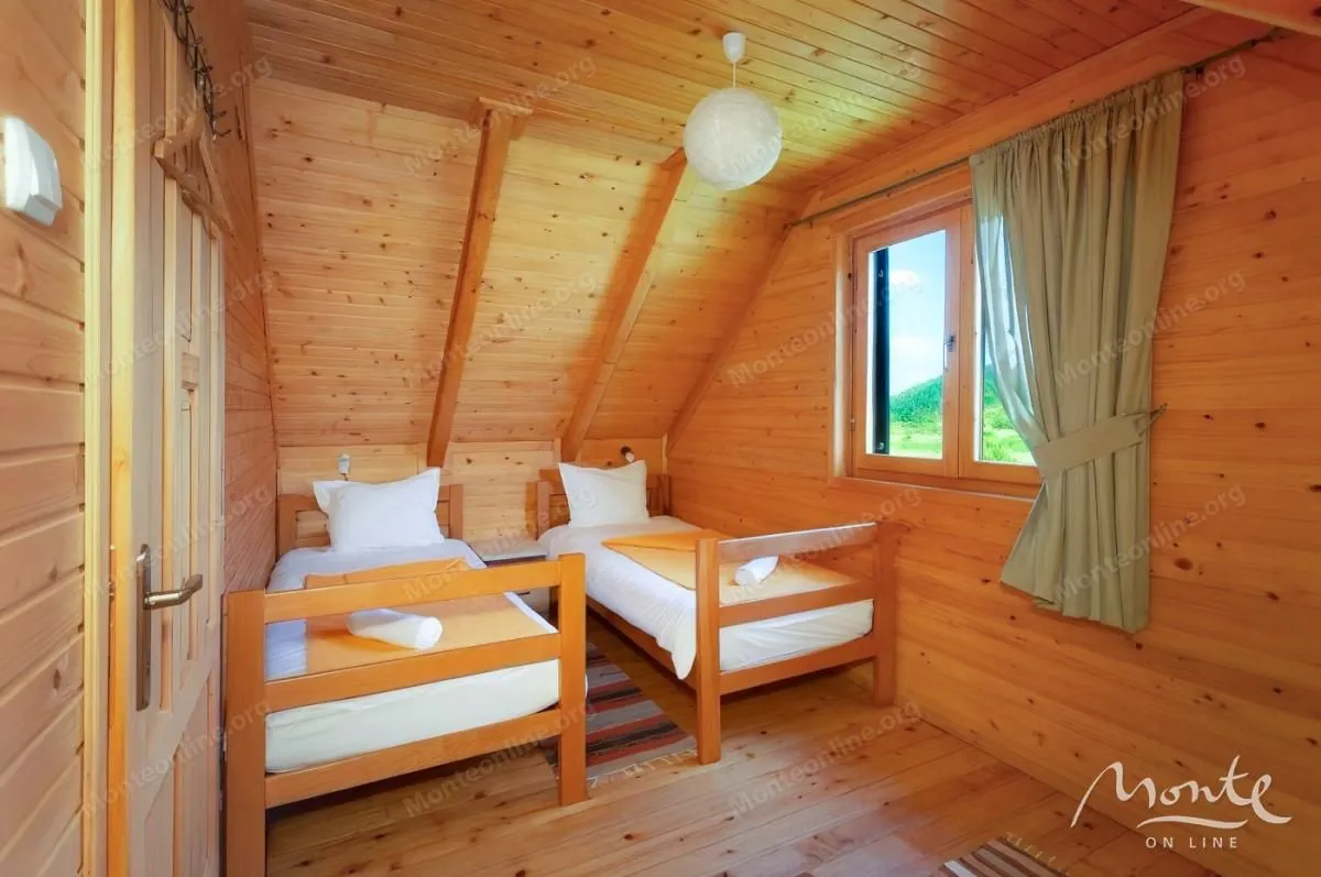 Sale, office space, 480m², Borje, Žabljak