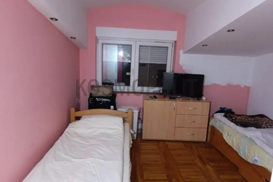 Sale, three bedroom apartment, 72m², Karaburma, Palilula Sve Podlokacije