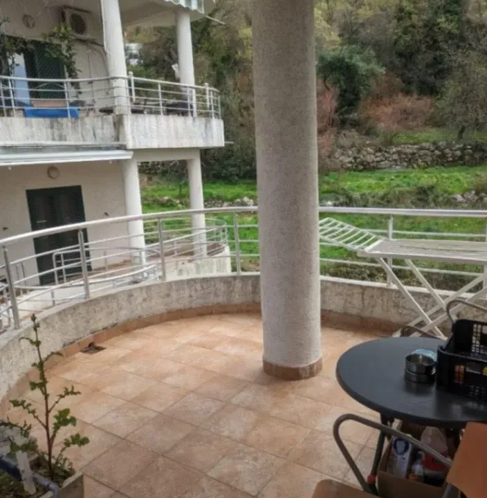 Sale, one bedroom apartment, 89m², Risan, Kotor