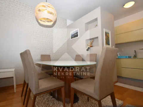 Izdavanje, trosoban stan, 100m², Blok 6, Podgorica - image 5