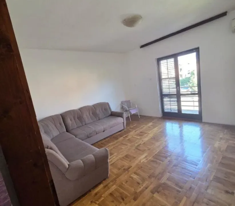 Rent, three bedroom apartment, 85m², Stari Aerodrom, Podgorica