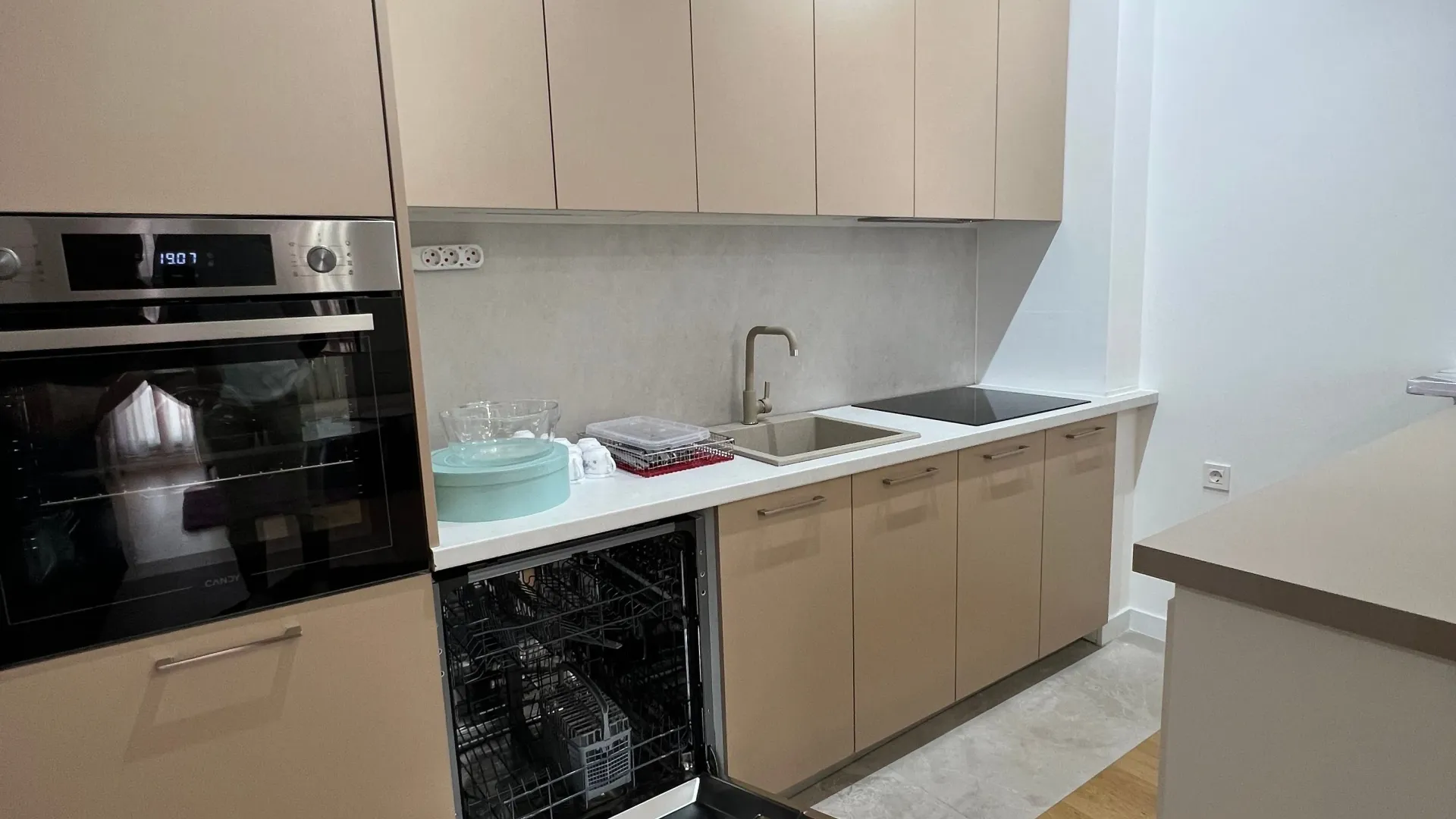 Rent, one bedroom apartment, 55m², Centar, Bar