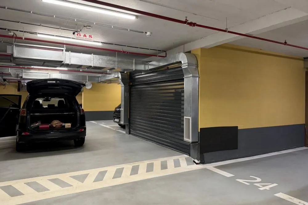Izdavanje, trosoban stan, 100m², Kalenić Pijaca, Vračar Sve Podlokacije