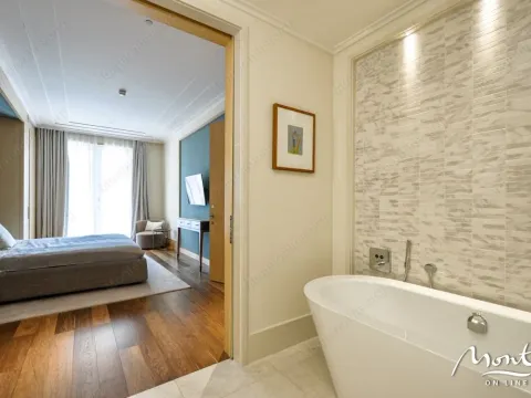 Prodaja, trosoban stan, 215m², Tivat, Crna Gora - image 16