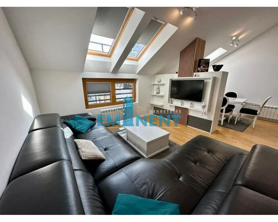 Rent, three bedroom apartment, 94m², Zemun Sve Podlokacije, Beograd