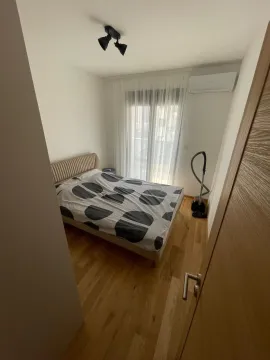 Rent, one bedroom apartment, 45m², Podgorica, Crna Gora - image 9