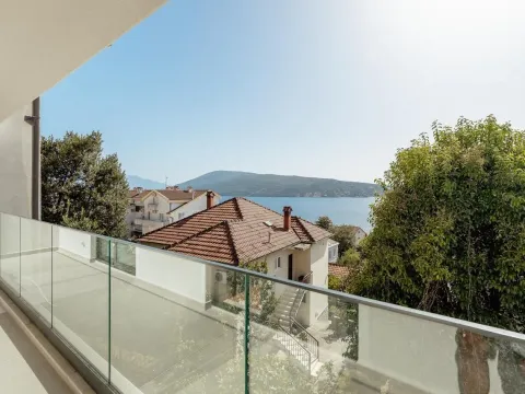 Prodaja, dvosoban stan, 180m², Herceg Novi, Crna Gora - image 8