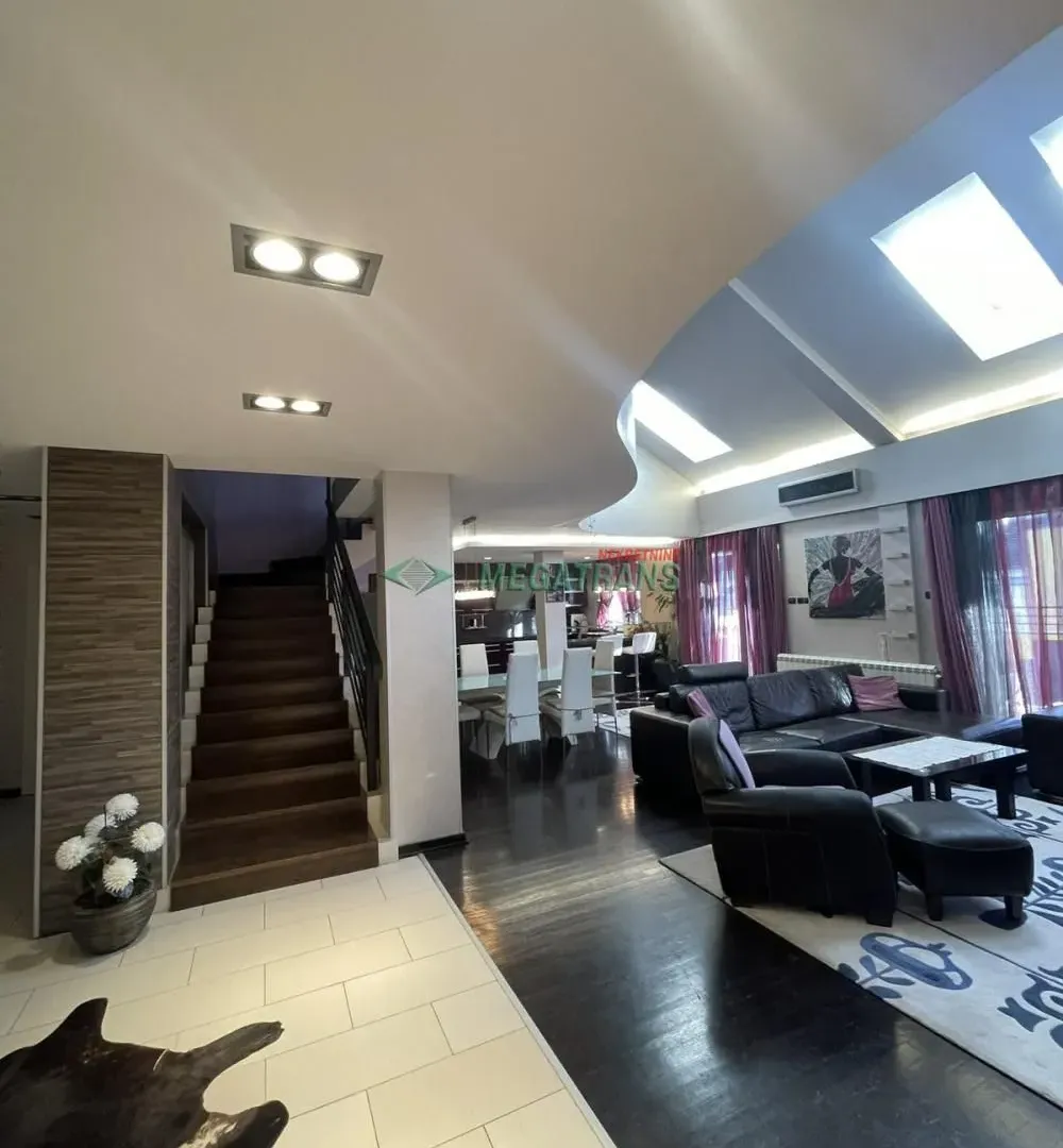 Rent, apartment, 310m², Grbavica, Novi Sad Sve Podlokacije