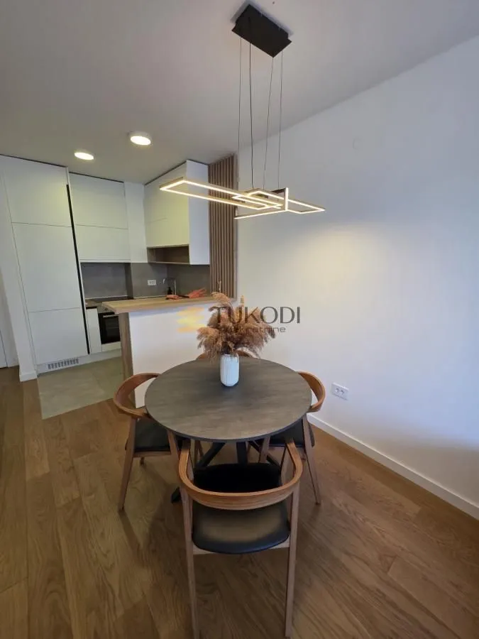 Izdavanje, trosoban stan, 65m², Novi Beograd Sve Podlokacije, Beograd