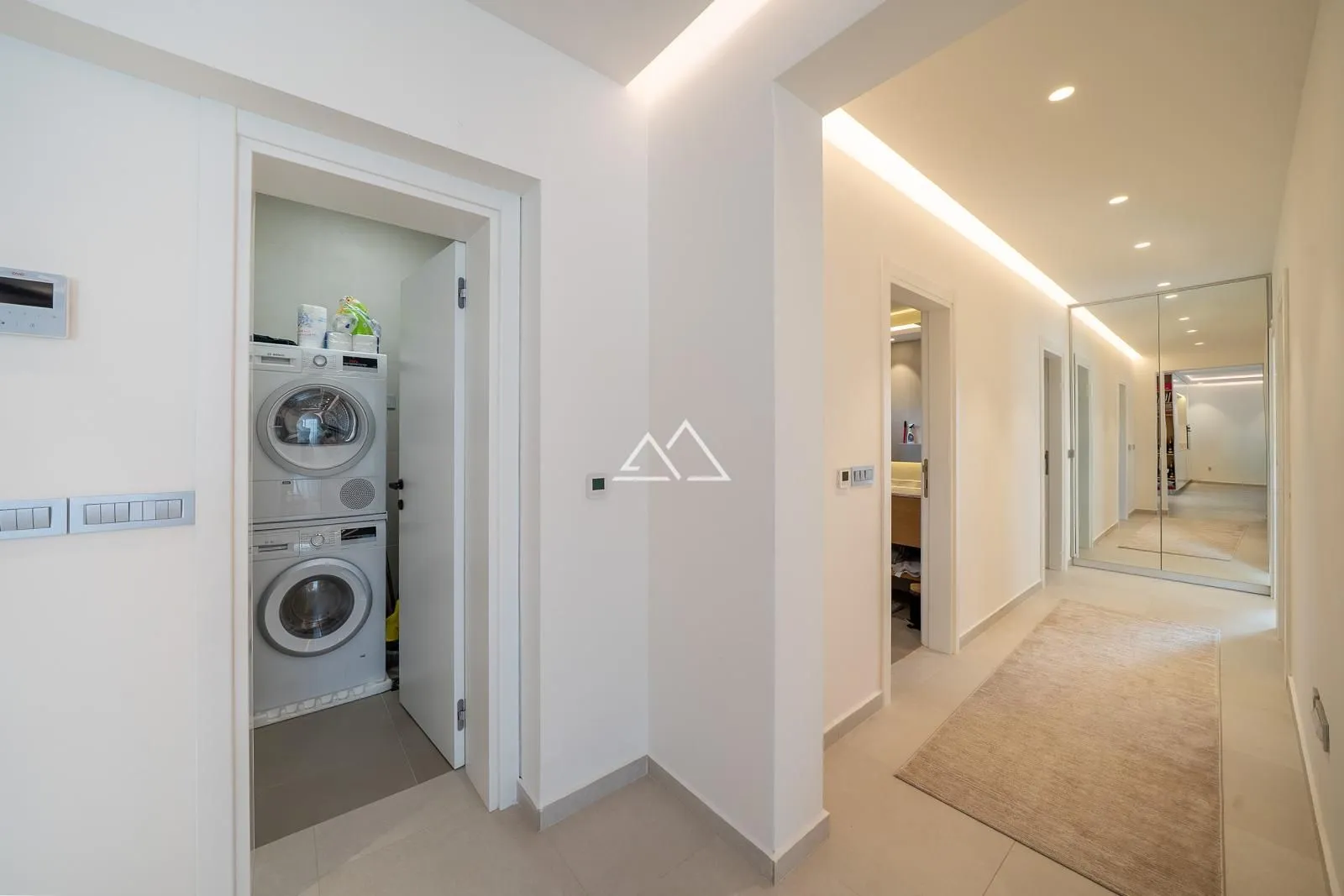 Sale, two bedroom apartment, 122m², Centar, Tivat