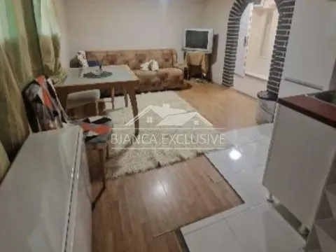 Prodaja, jednosoban stan, 36m², Zemun Kalvarija, Zemun Sve Podlokacije - image 3