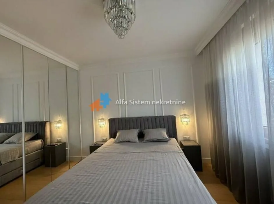 Rent, three bedroom apartment, 80m², Kalenić Pijaca, Vračar Sve Podlokacije