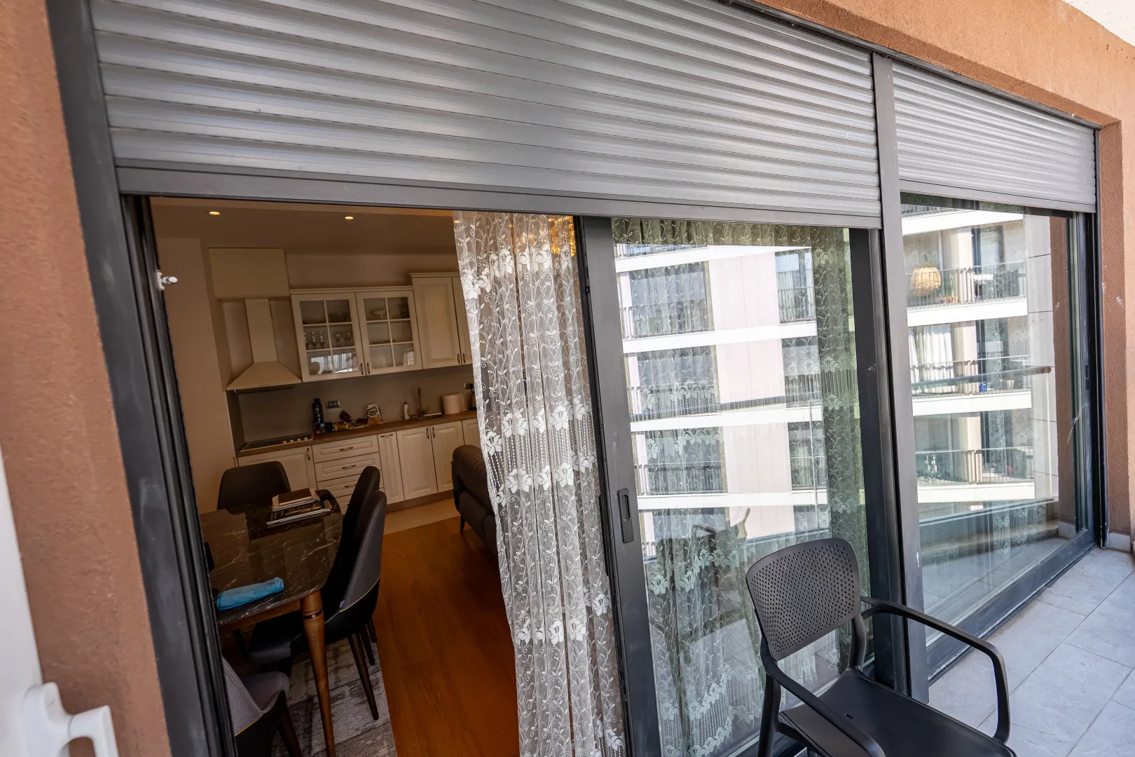 View from the terrace towards the interior of the apartment.
