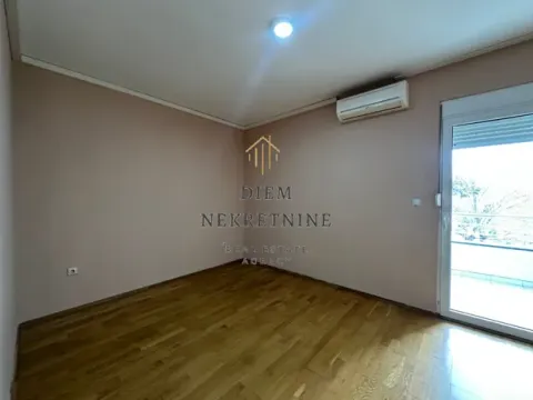 Izdavanje, dvosoban stan, 69m², Ljubović, Podgorica - image 4