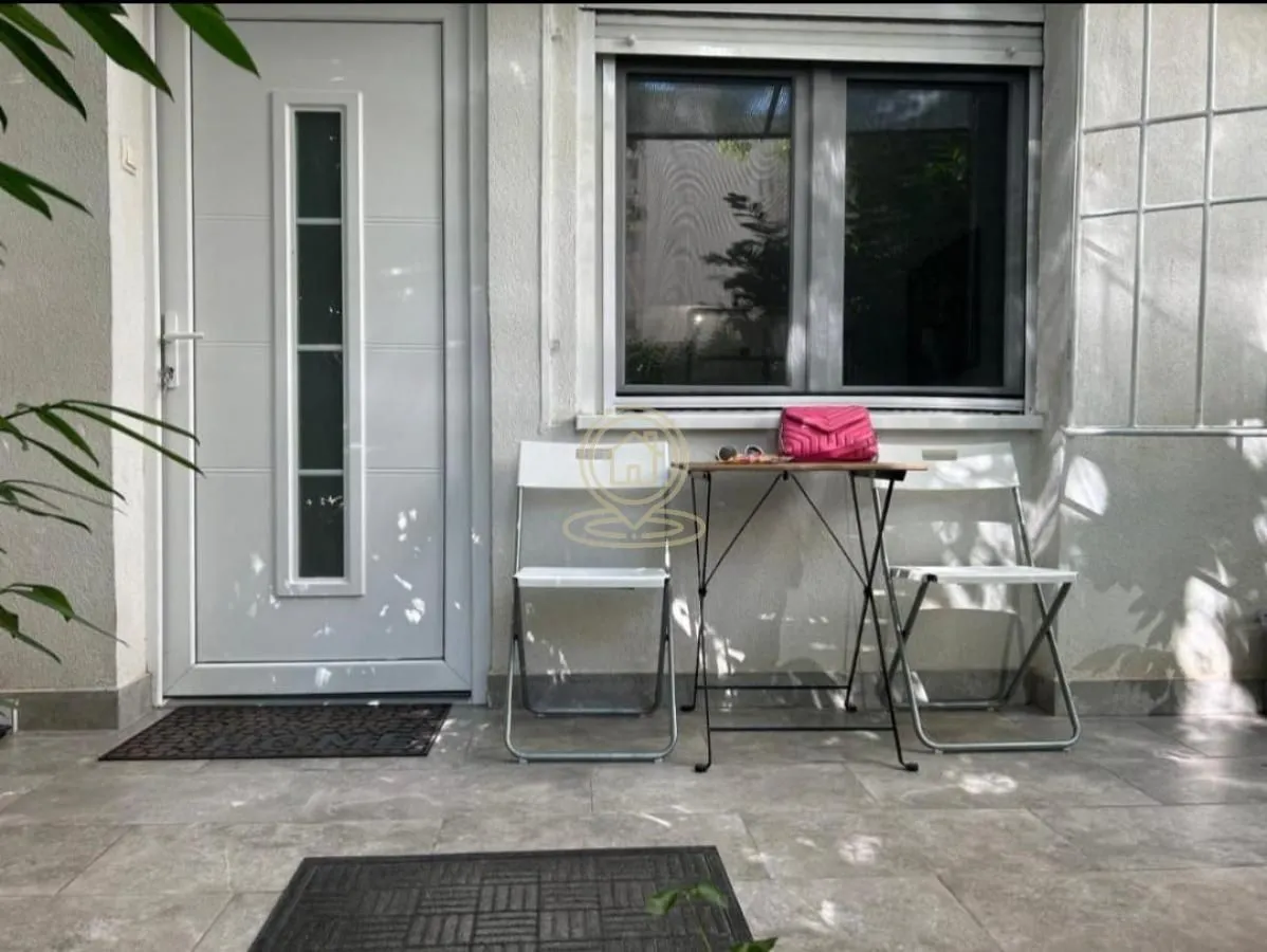 Rent, one bedroom apartment, 30m², Vračar Sve Podlokacije, Beograd