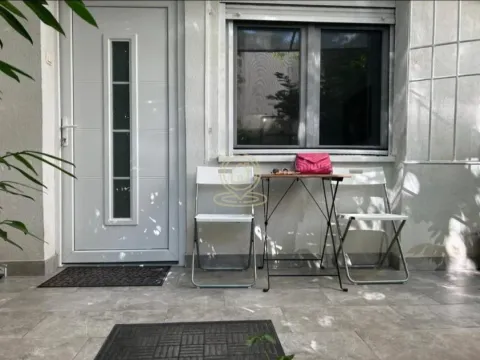 Rent, one bedroom apartment, 30m², Vračar Sve Podlokacije, Beograd - image 10